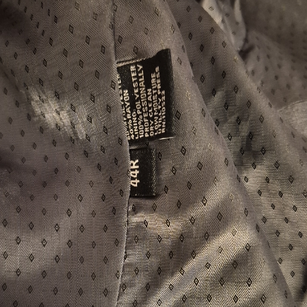 Elegant 3 Piece Double-Breasted Suit - Picture 10 of 11